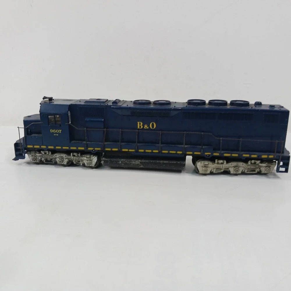 Athearn HO Scale B&O SDP-40 Powered Diesel Locomotive Blue 9607 4101 Vintage